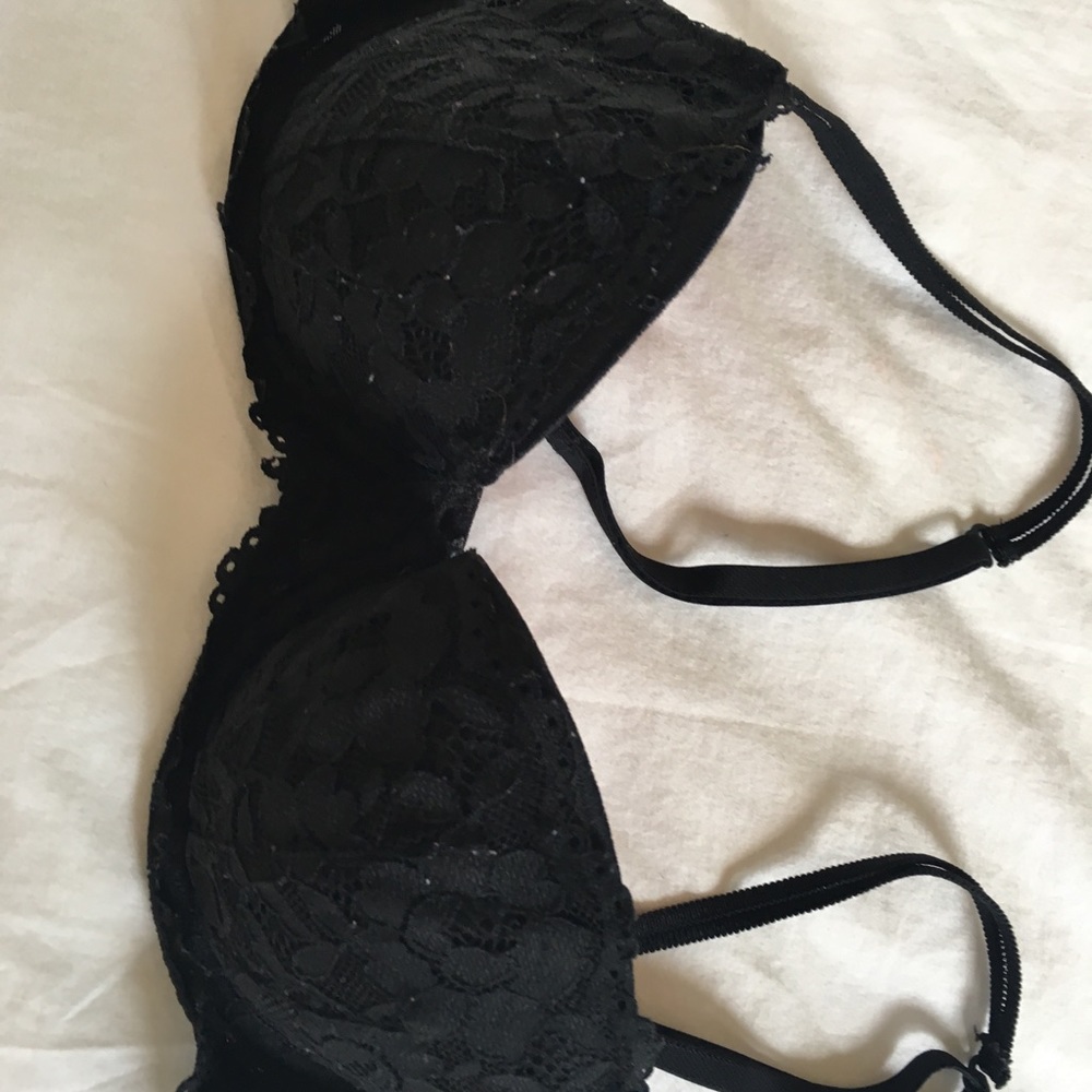 victoria’s secret pink lace black bra